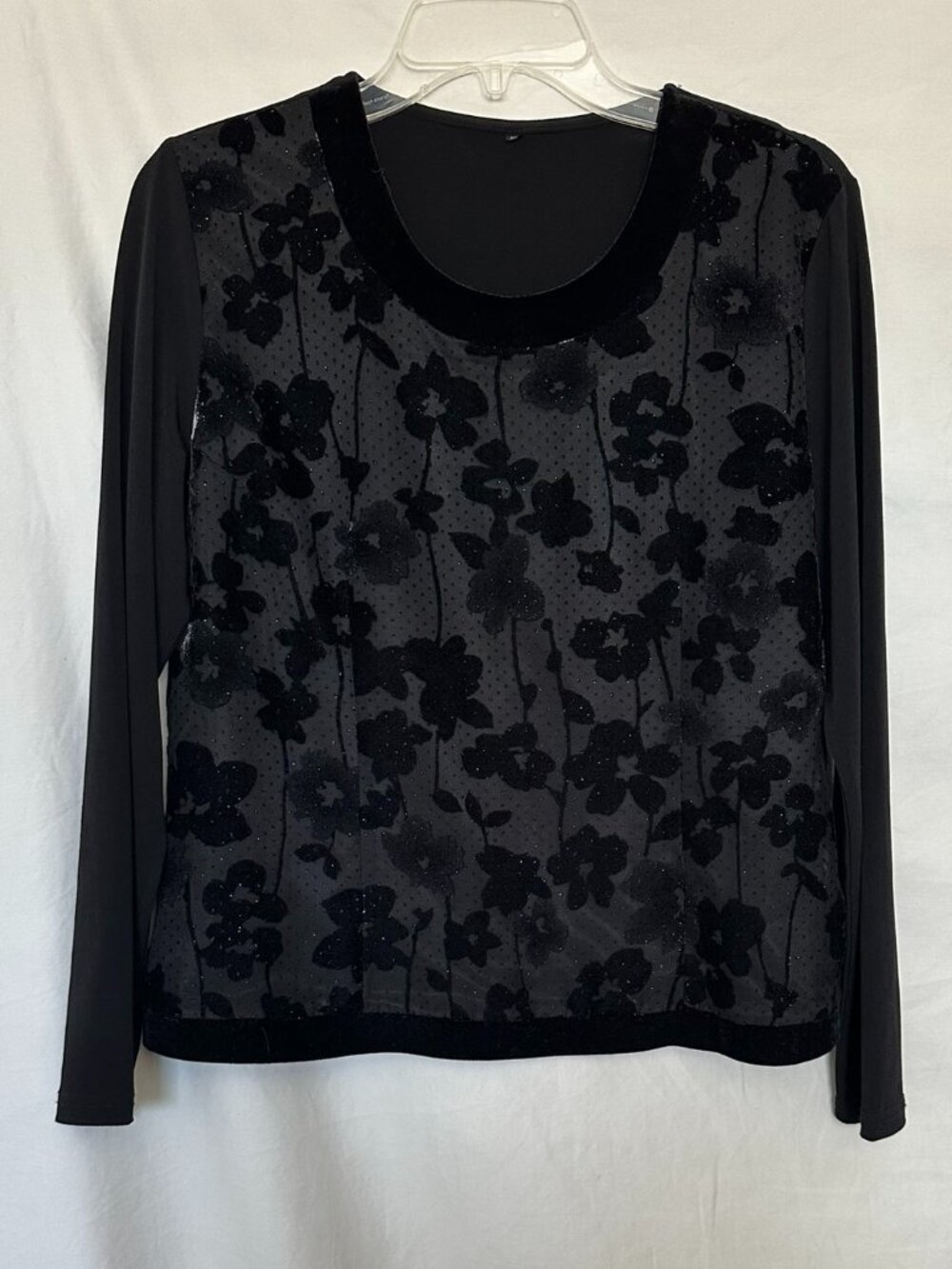Velvet trimmed & flowered Top, size: M